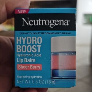 Neutrogena Hydro Boost Lip Balm Sheer Berry - Blue and Pink Packaging